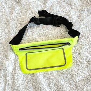 ⭐️ Neon Running/Rave/Fashion Fanny Pack ⭐️